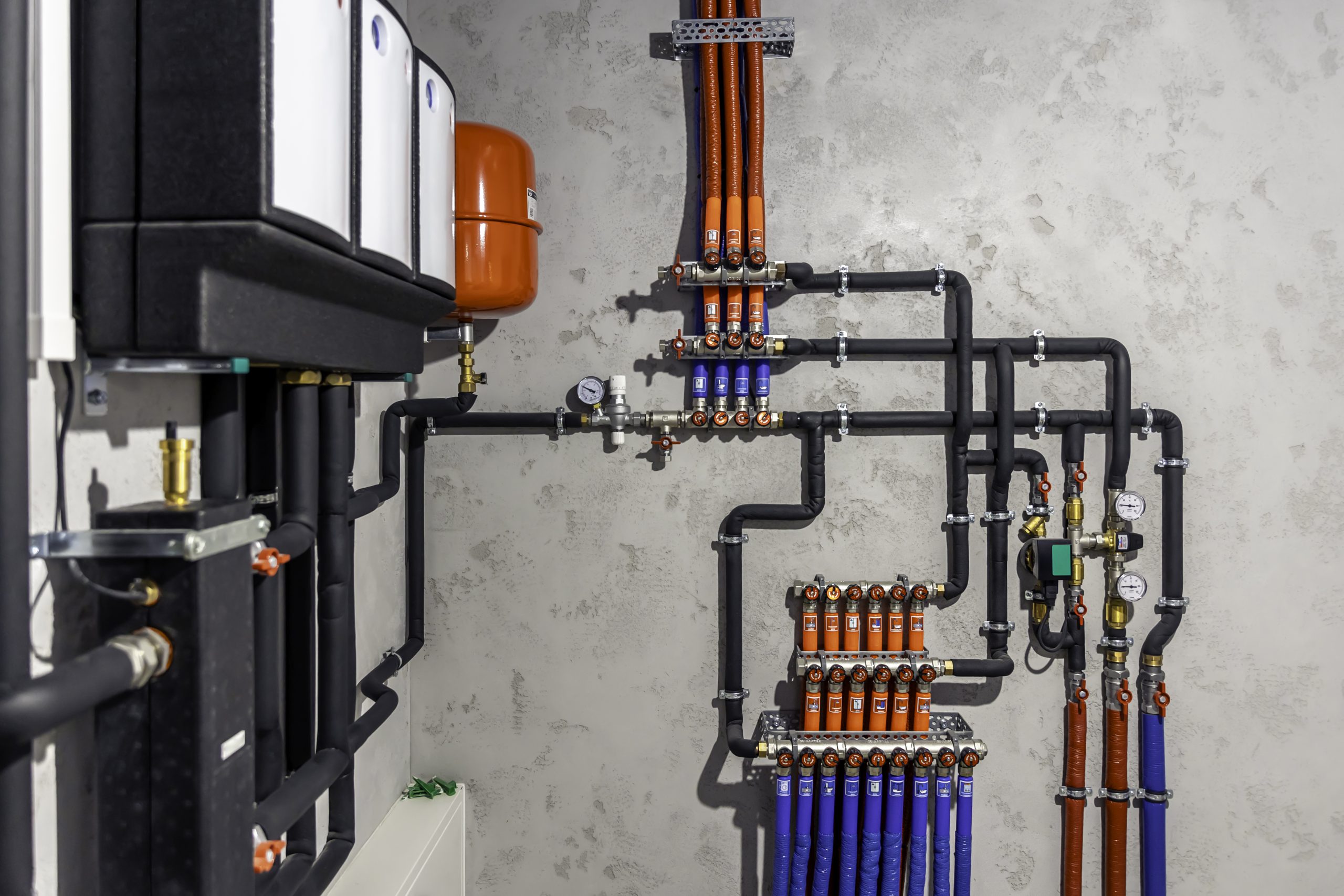 Moderní a úsporné vytápění, vodoinstalace a elektro: Jak připravit nemovitost na budoucnost